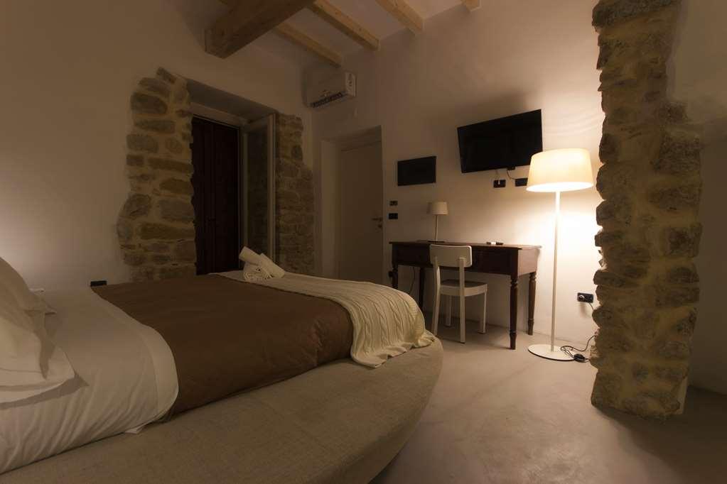 Hotel Antichi Ricordi Caltanissetta Camera foto